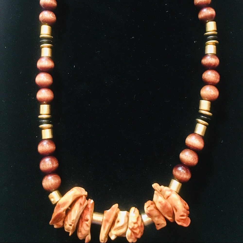9” wood beaded necklace